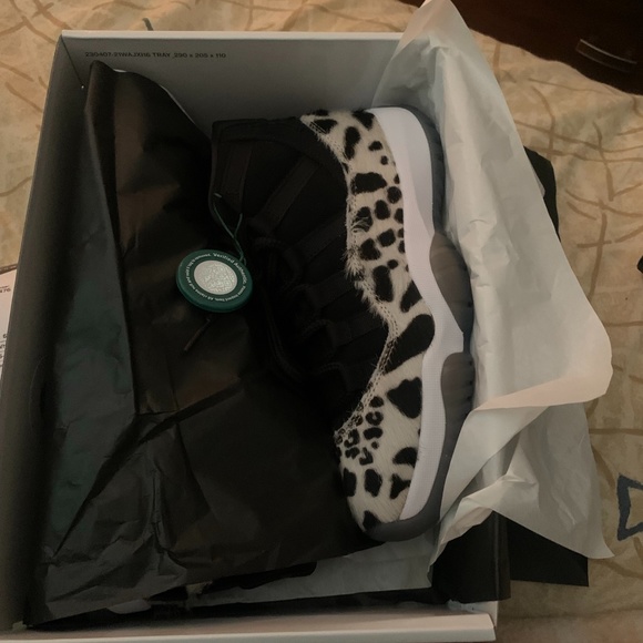 Jordan animal 🦓 instincts retro ‘11, size 6 in women.